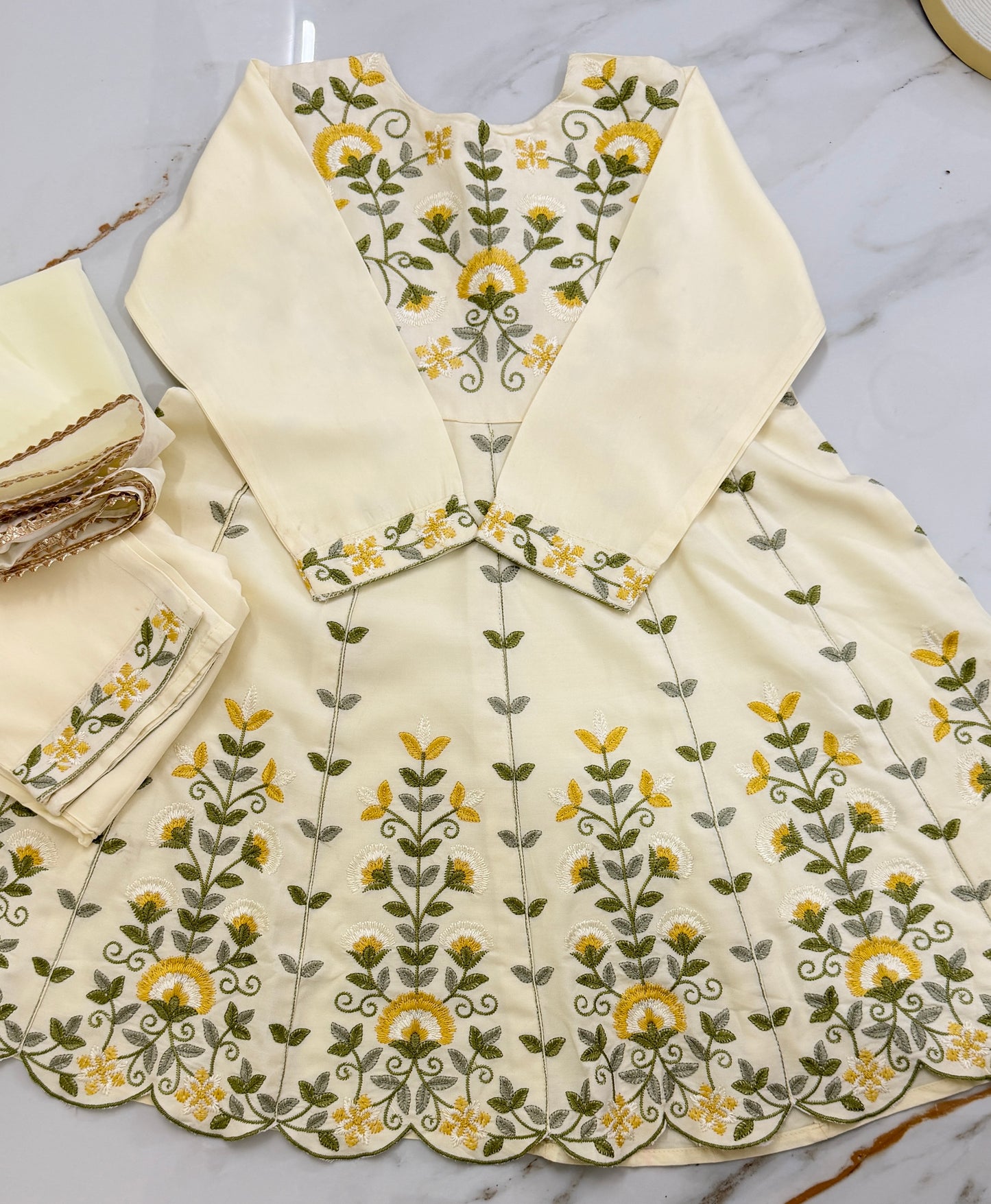 Elegant Floral Embroidered 3-piece suit