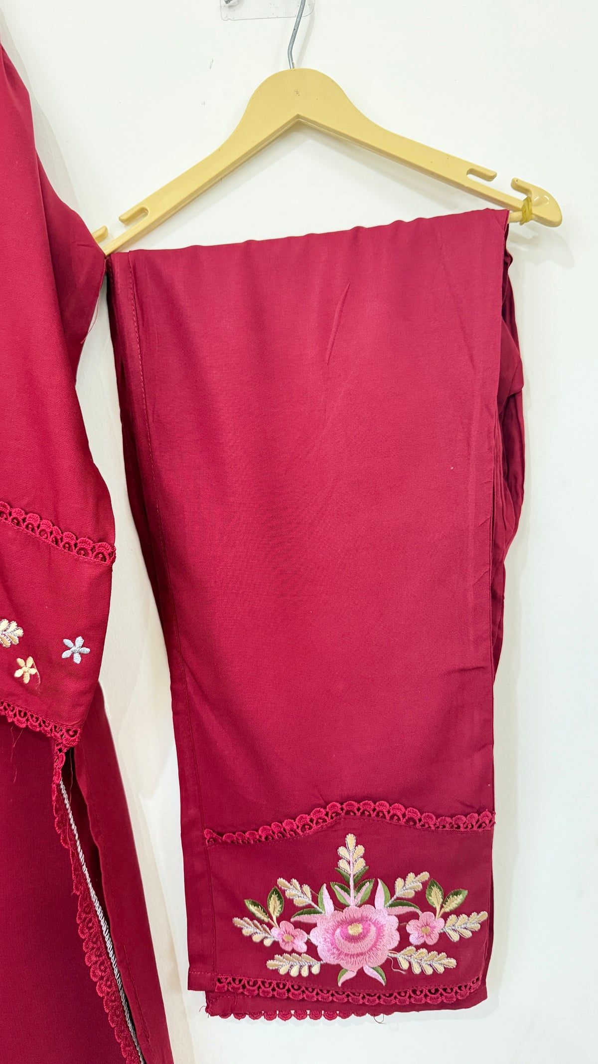 Floral Threadwork Kurta