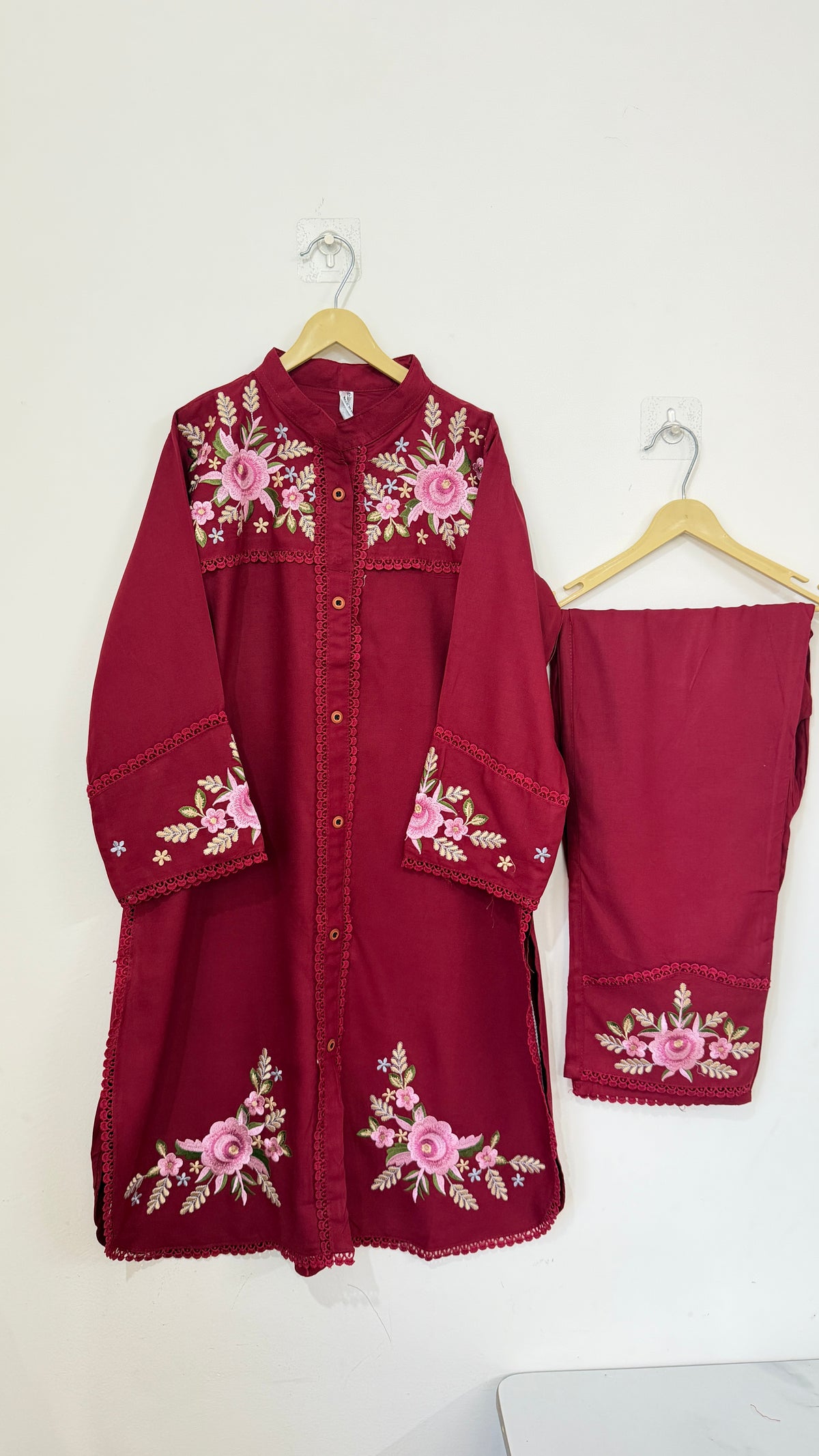 Floral Threadwork Kurta